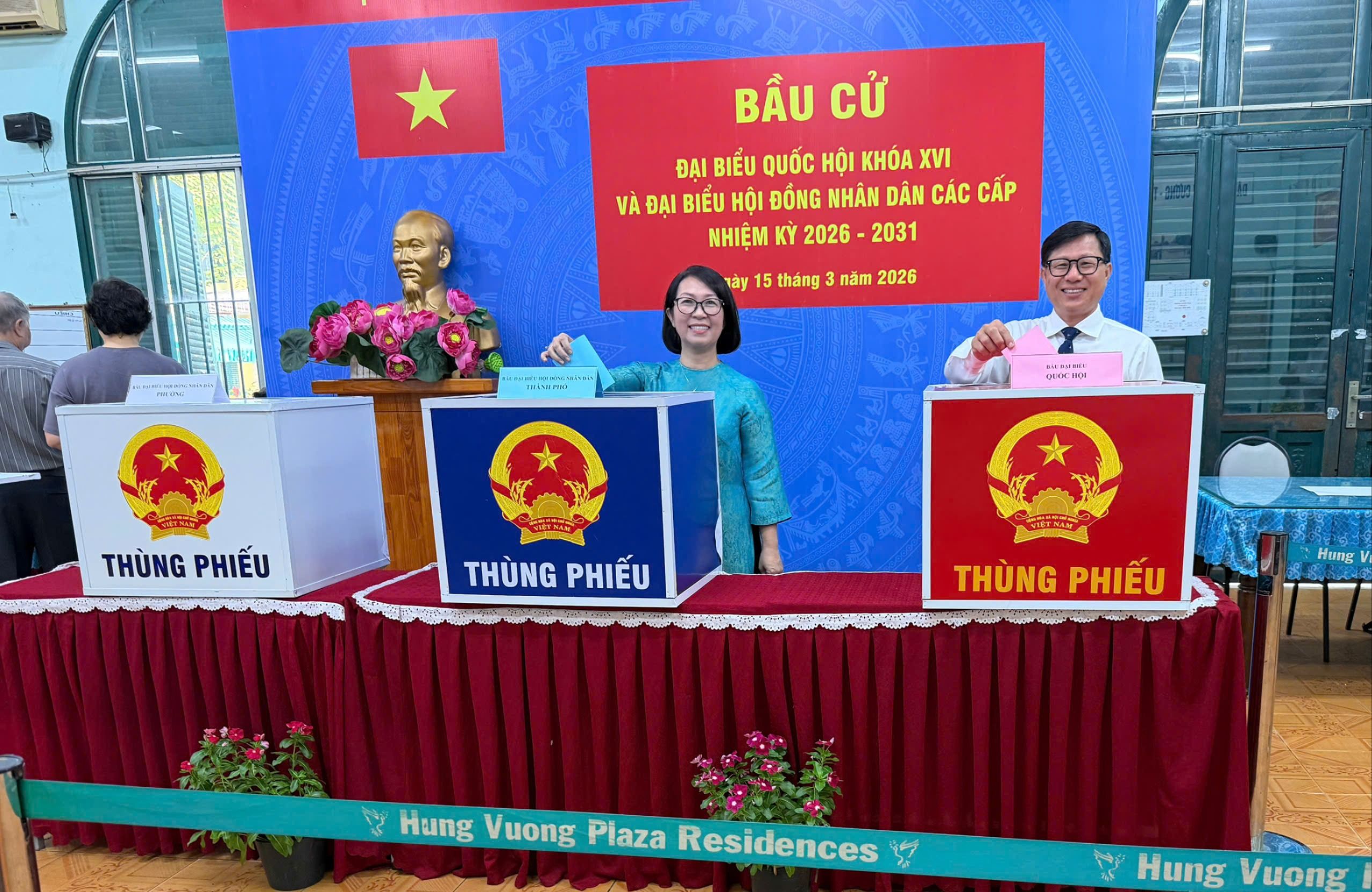 Kiều bào tự hào khi được hòa mình vào ngày hội non sông 