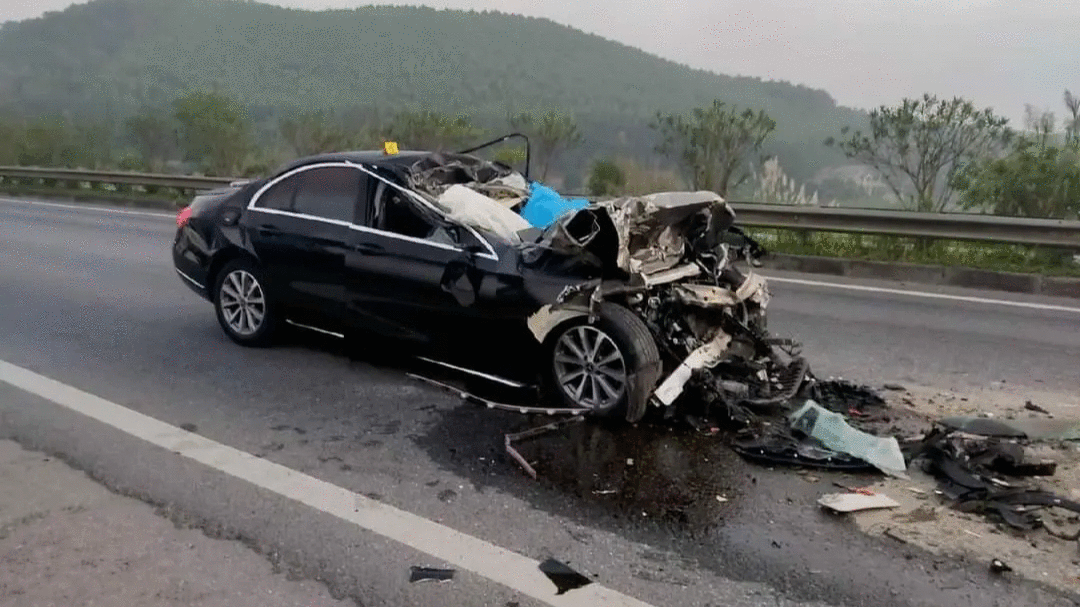 Tài xế xe tải liên quan vụ tai nạn với xe Mercedes trên cao tốc Nội Bài - Lào Cai sẽ phải đối mặt với mức phạt ra sao?