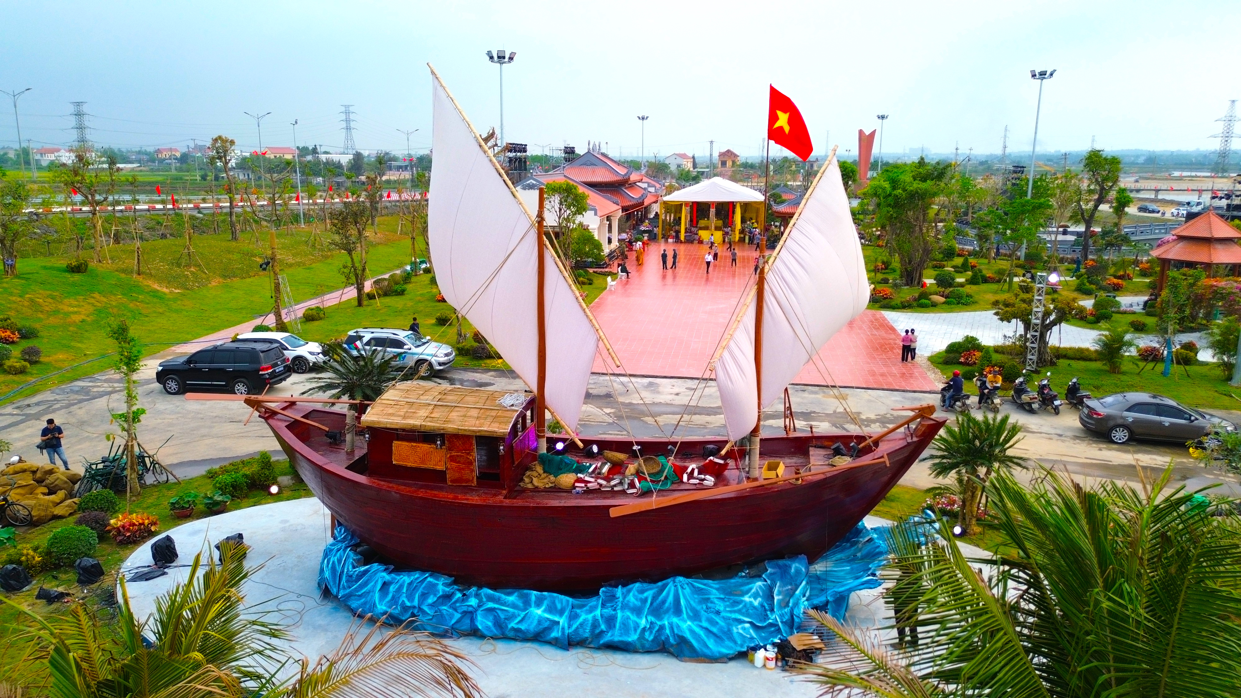 Tái hiện chiếc tàu không số đầu tiên ở bến phà Gianh