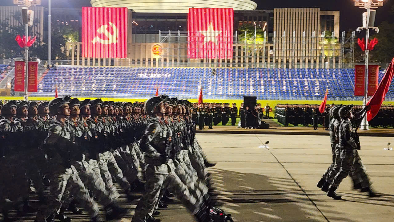 Tối 21-8, hơn 16.000 chiến sĩ tổng hợp luyện trên Quảng trường Ba Đình