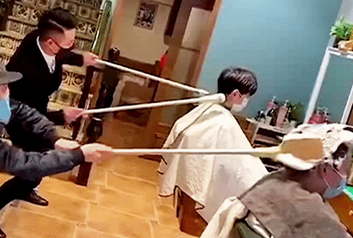 Chiêu làm tóc độc đáo mùa dịch COVID-19