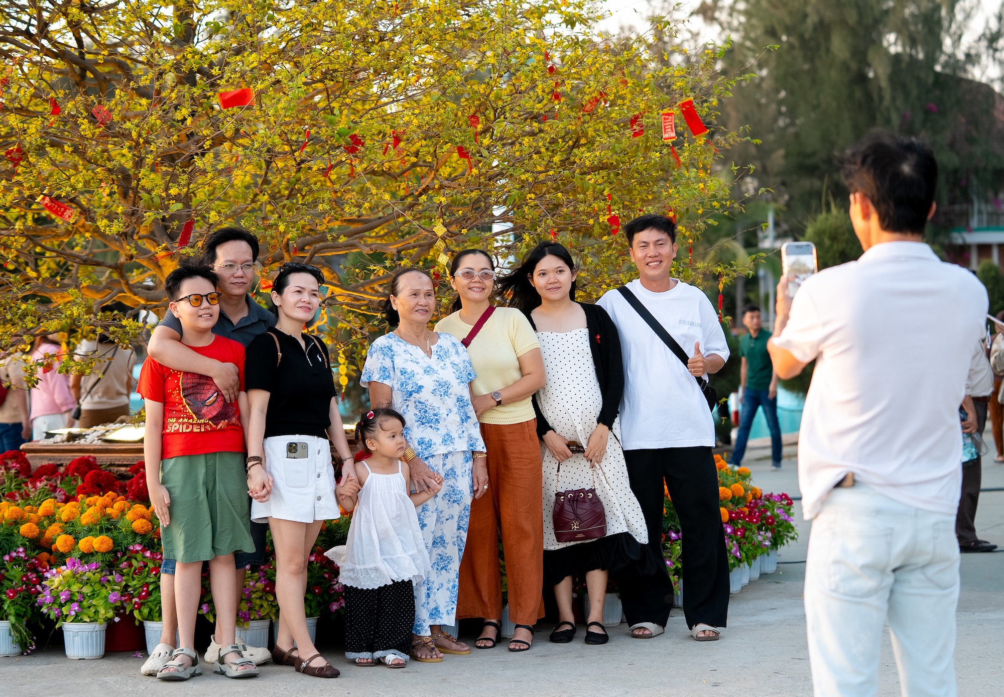 'Né' cảnh chen chúc Vũng Tàu, khách nườm nượp đi Cần Giờ du xuân Tết