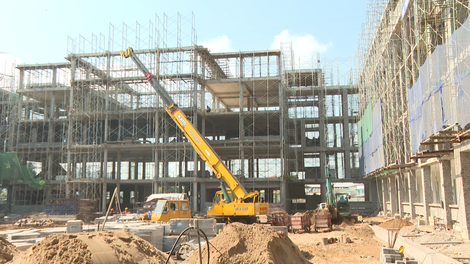 TP.HCM: Đẩy nhanh tiến độ hoàn thành 1.000 phòng học mới trước ngày 5-9