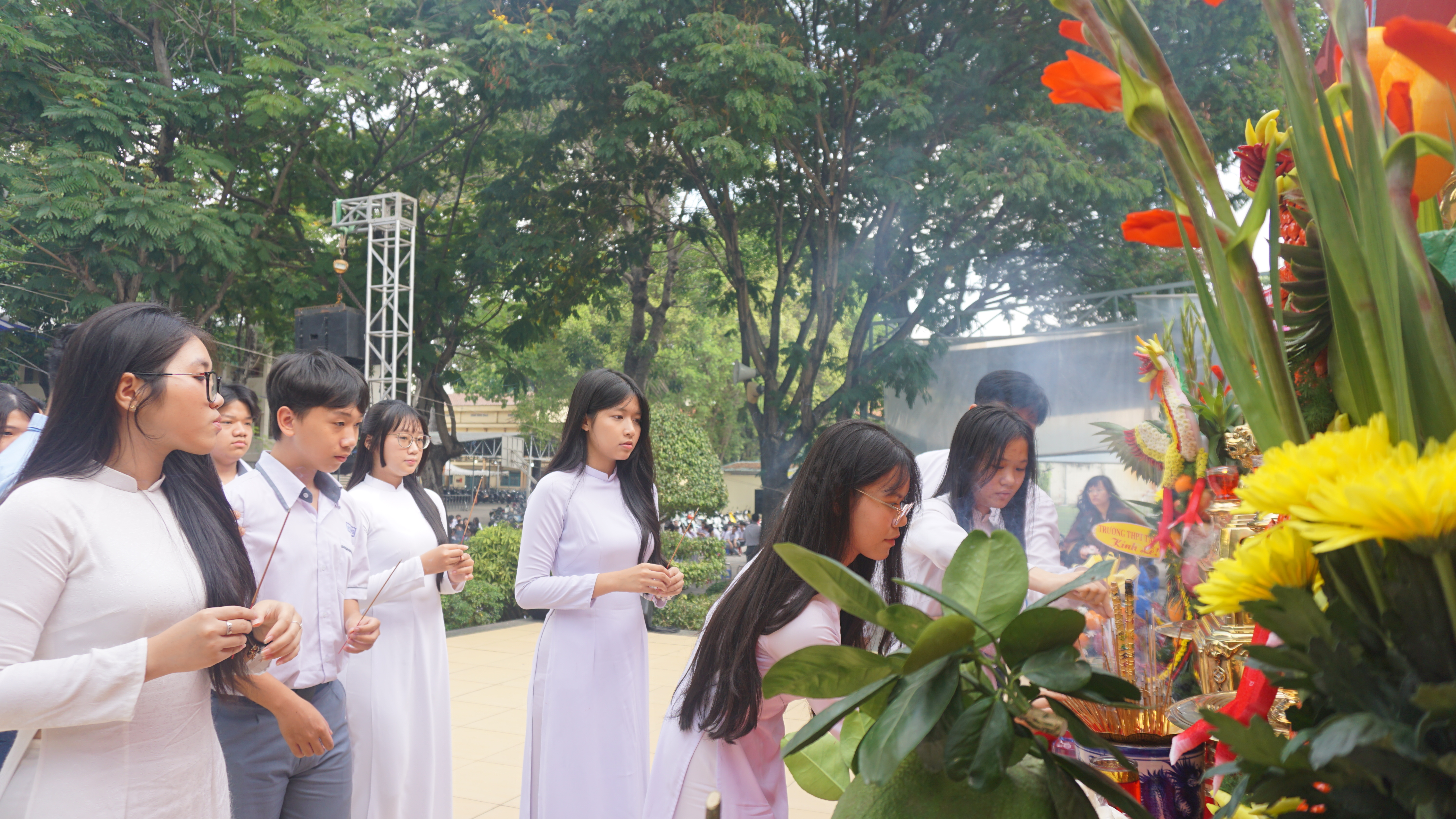 Trường học tại TP.HCM trang trọng tổ chức lễ Giỗ Tổ Hùng Vương