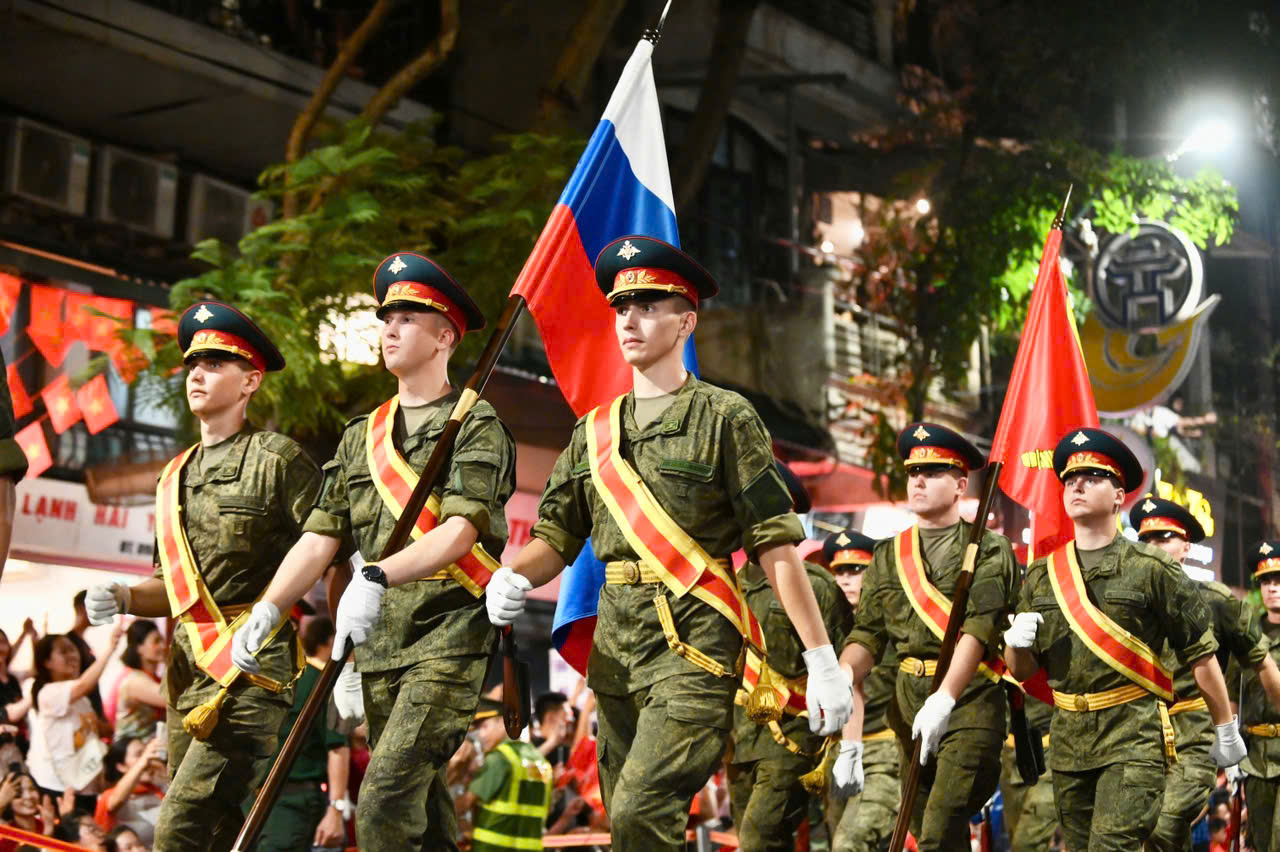 Ngắm các khối quân nhân Nga, Lào, Campuchia tại lễ sơ duyệt diễu binh A80
