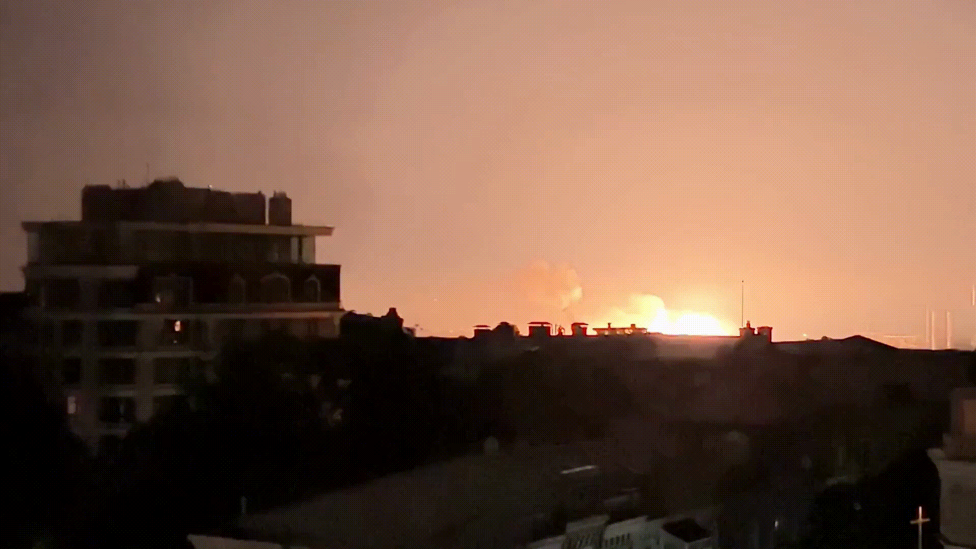 Kiev ngày thứ hai liên tiếp hứng hàng trăm UAV và tên lửa Nga, nhiều thương vong 