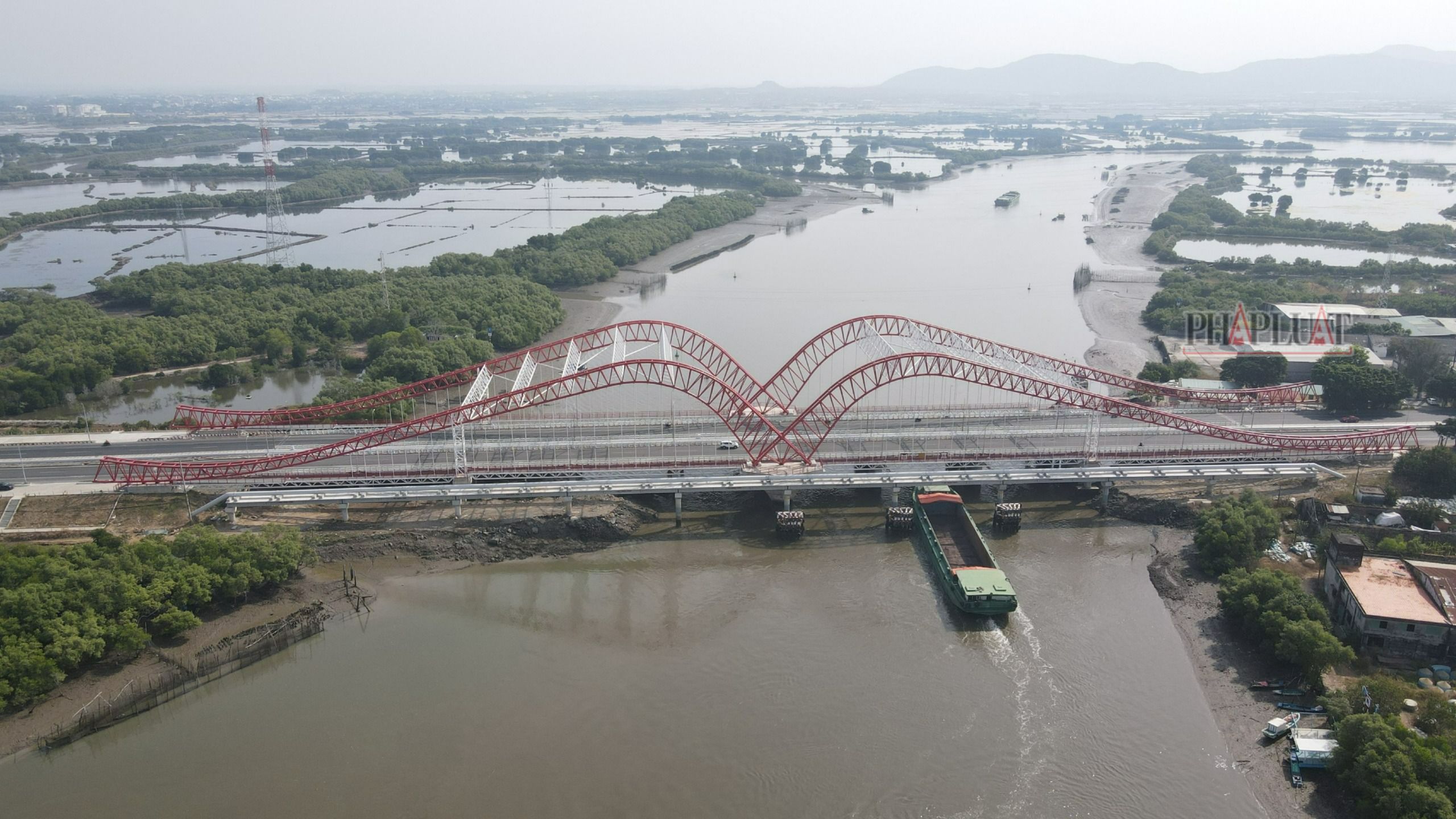 Lý do hệ thống chiếu sáng nghệ thuật cầu Cỏ May chưa hoạt động