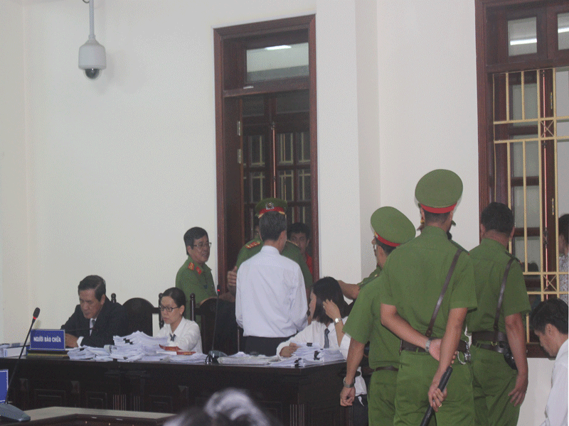 Vụ LS Trần Hữu Kiển: 1 LS bị tước quyền tham gia phiên tòa