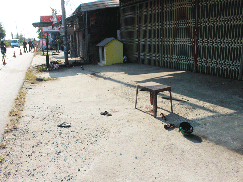 Bị đâm chết vì quay loa kẹo kéo sang nhà hàng xóm 