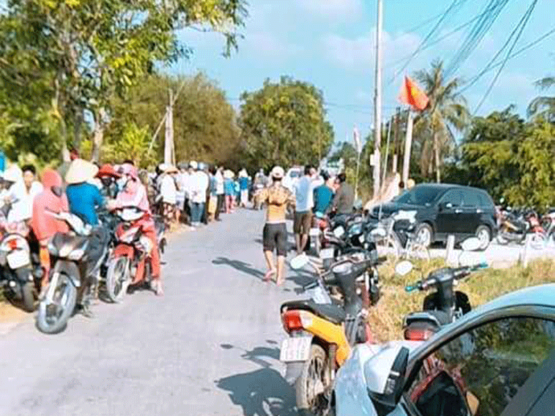 Trộm đột nhập vào nhà giết chết chồng, rồi truy sát vợ