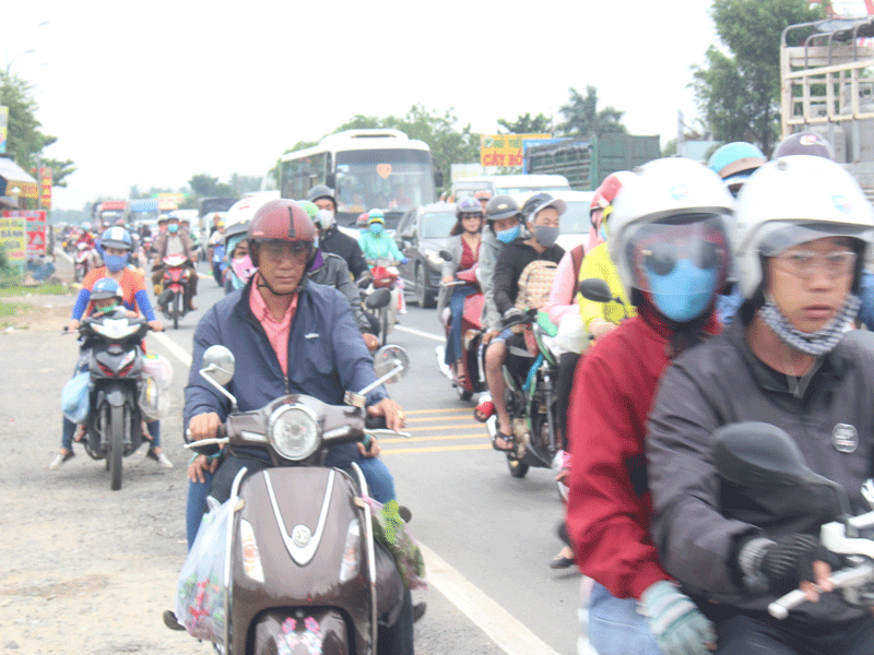 Trạm BOT Cầu Rạch Miễu xả trạm ngày đầu tiên nghỉ lễ 30-4 