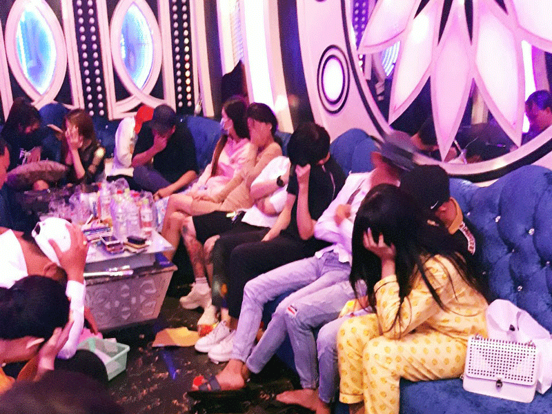 Phát hiện 70 người dương tính với ma túy tại một quán karaoke 
