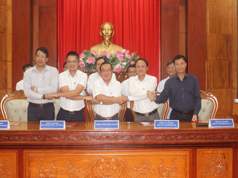 Ký kết phụ lục hợp đồng dự án cao tốc Trung Lương - Mỹ Thuận 