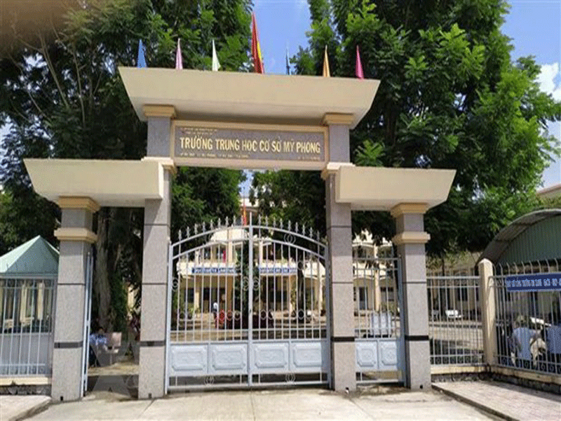 Đình chỉ dạy 6 tháng cô giáo phạt học sinh 'thụt dầu' 200 lần