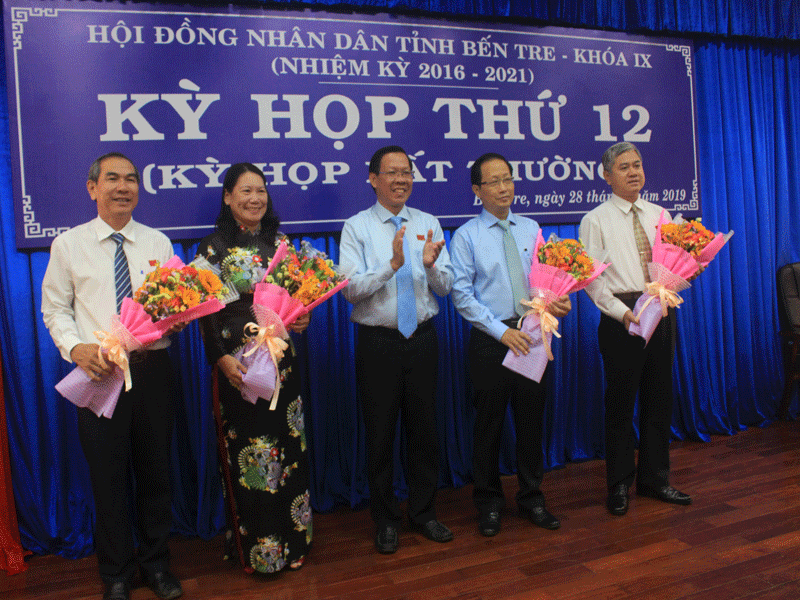 Thủ tướng phê chuẩn 2 phó chủ tịch UBND tỉnh Bến Tre