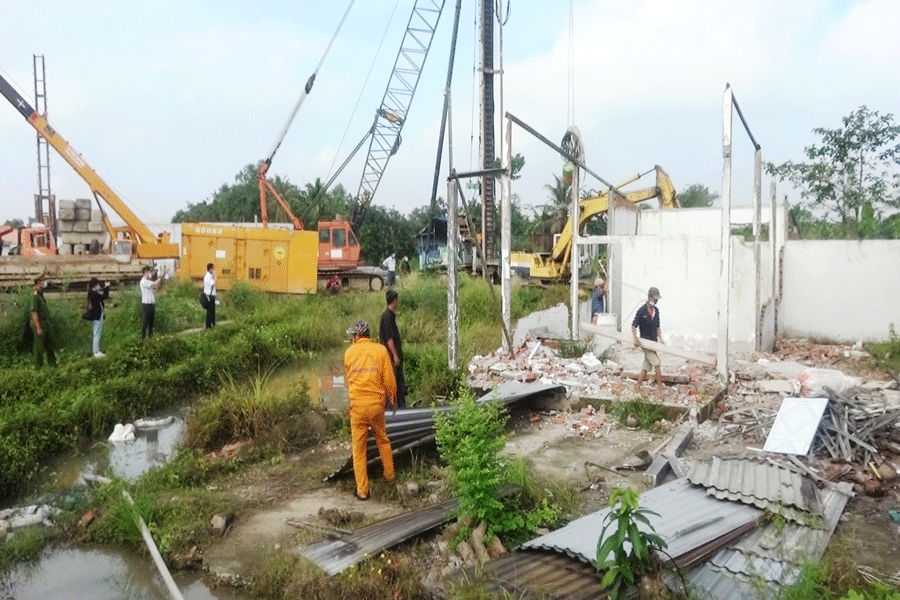 Tiền Giang: Cưỡng chế hộ dân không bàn giao mặt bằng dự án cầu Mỹ Thuận 2