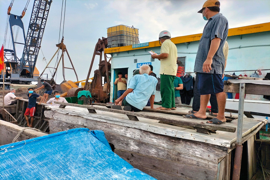  Dân lại kéo ra sông Cổ Chiên ngăn khai thác mỏ cát ảnh 2