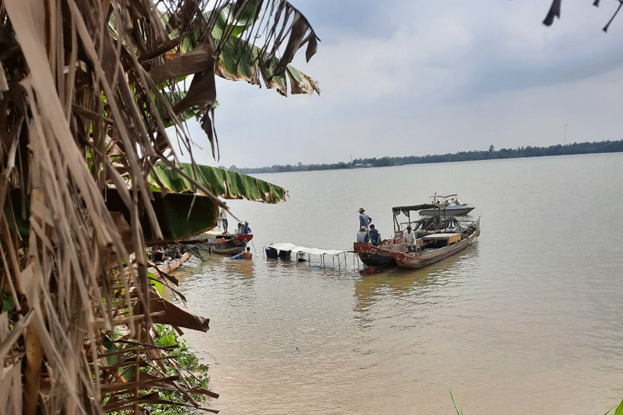 1 dân quân tự vệ tử vong khi chống ‘cát tặc’ trên sông Hàm Luông