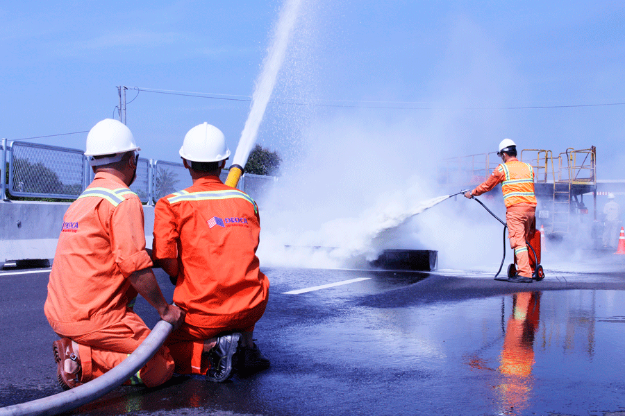 Các lực lượng tham gia diễn tập trên cao tốc