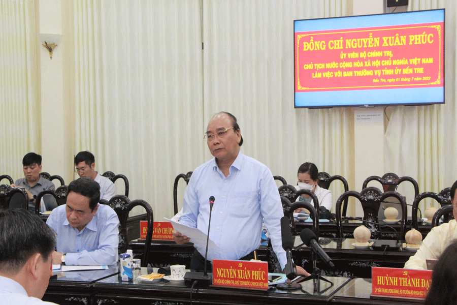 Chủ tịch nước Nguyễn Xuân Phúc phát biểu tại buổi làm việc Chủ tịch nước Nguyễn Xuân Phúc phát biểu tại buổi làm việc