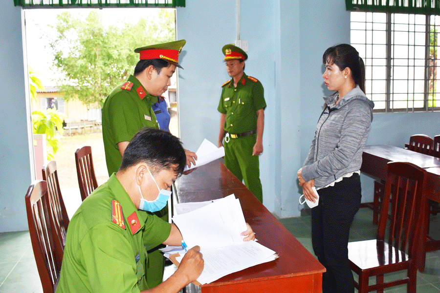 Hoãn xử vụ hiệu trưởng thiếu trách nhiệm để kế toán tham ô hơn 1,4 tỉ đồng