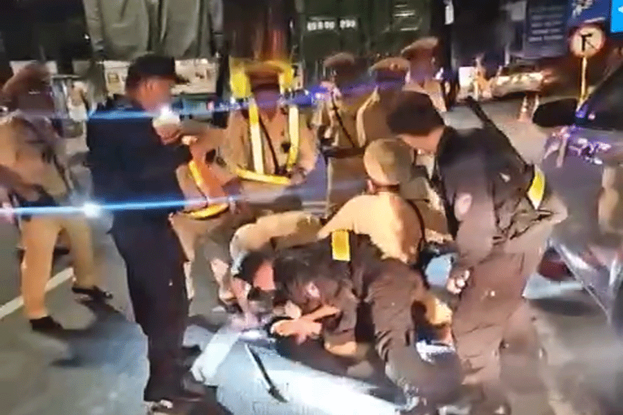 Cảnh sát Tiền Giang chặn bắt kẻ cướp taxi ở TP Cần Thơ đang trên đường tẩu thoát 