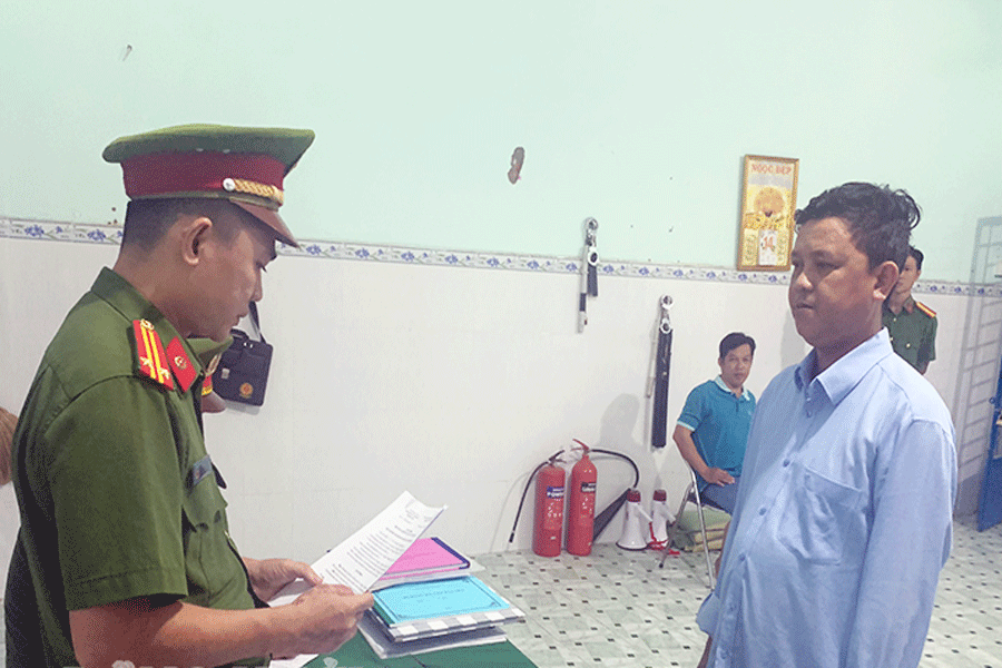 Bến Tre: Khởi tố 11 bị can vụ làm giả giấy tờ lừa hơn 2,7 tỉ đồng