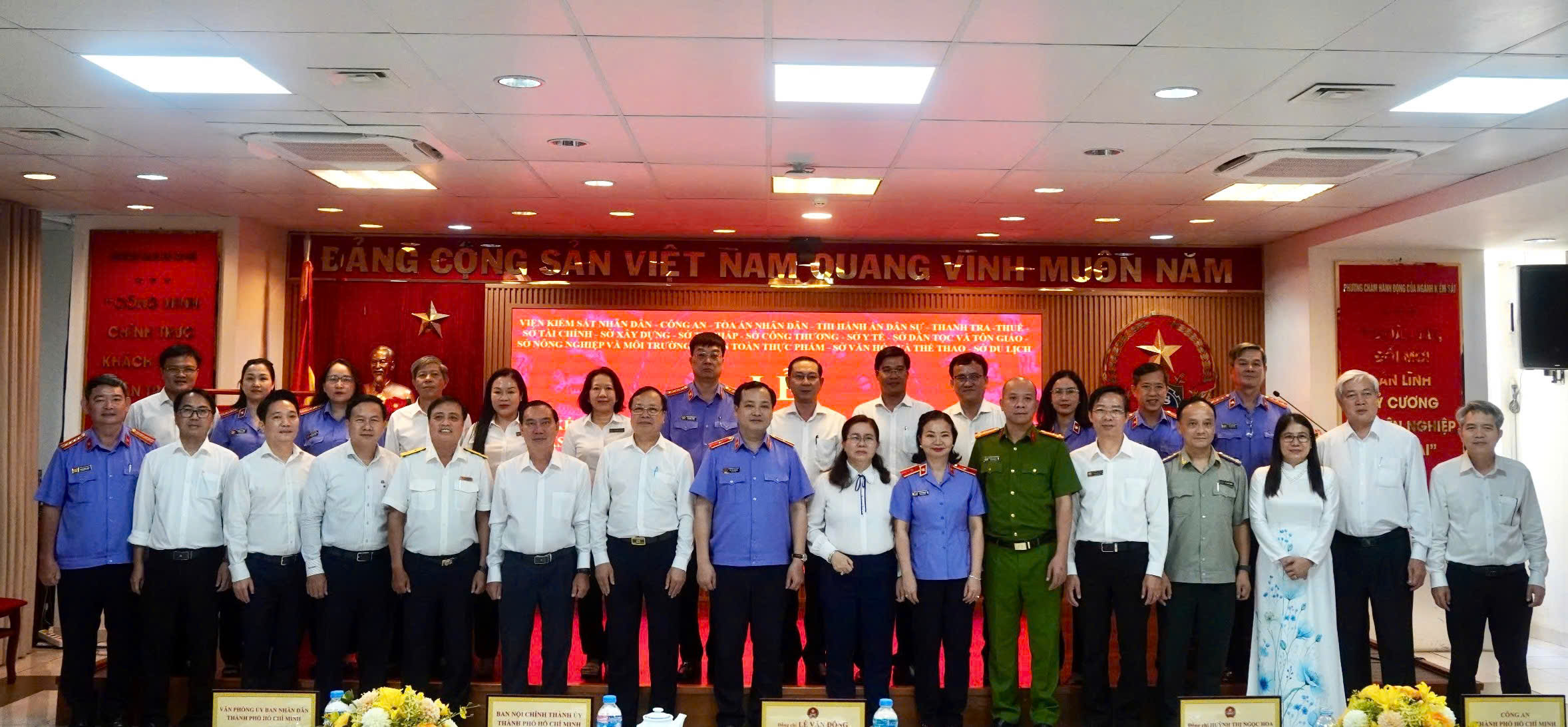 TP.HCM: 16 cơ quan ký quy chế phối hợp thực hiện Nghị quyết 205 bảo vệ người yếu thế