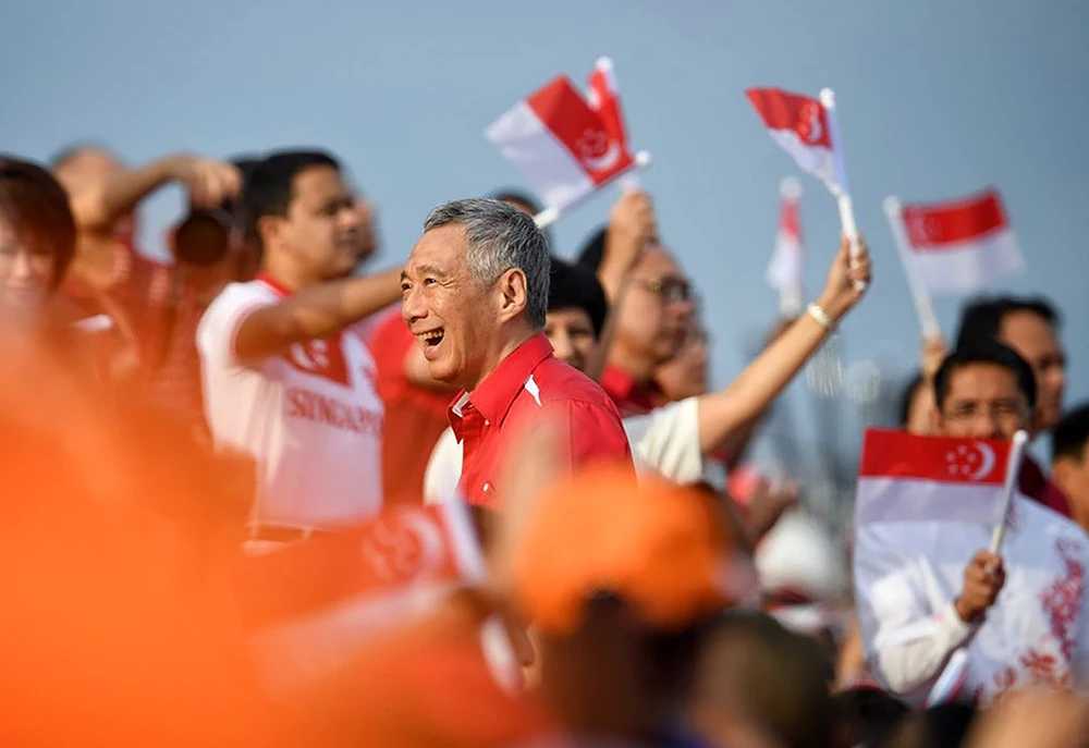 Ông Lý Hiển Long: 20 năm thủ tướng và cả cuộc đời được người dân Singapore dõi theo