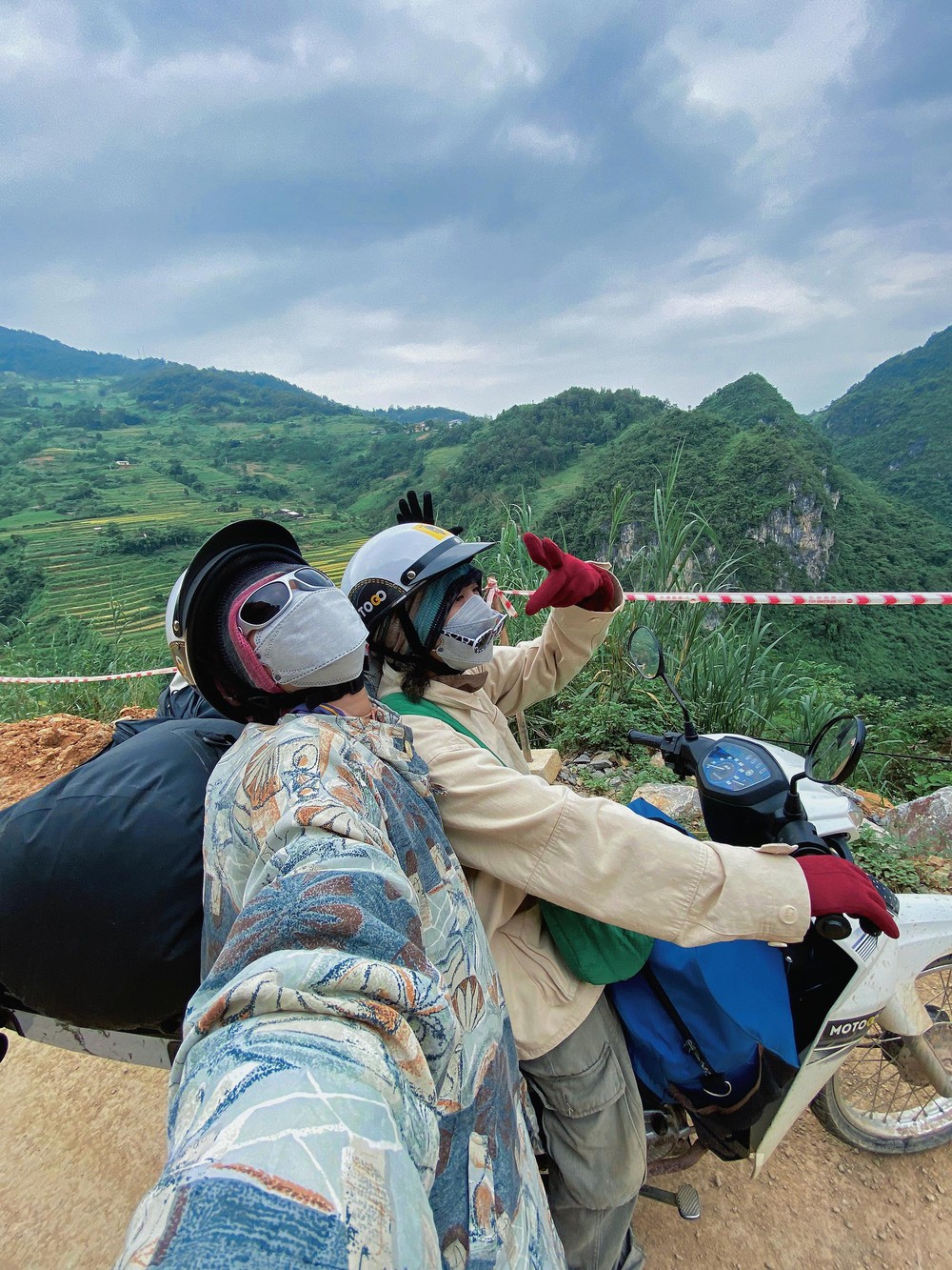 6 ngày phượt Hà Giang, Cao Bằng đầy lý thú của cặp đôi trẻ