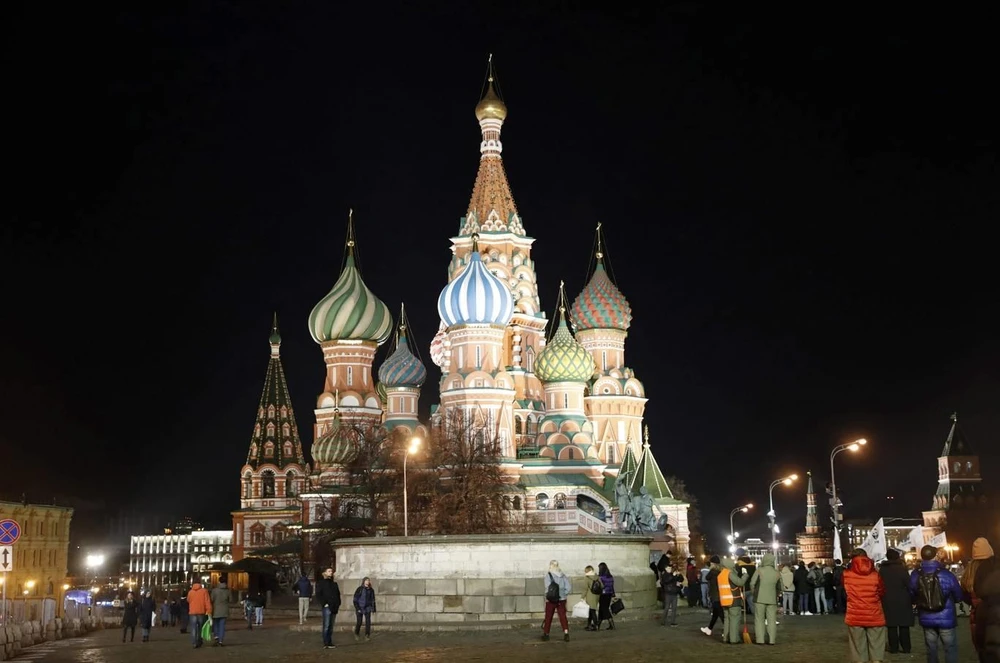 Nhà thờ chính tòa Thánh Vasily cũng hưởng ứng chiến dịch Giờ Trái đất 2019. Ảnh: AFP 1