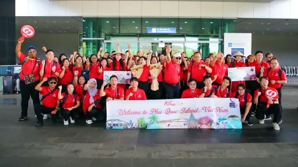 Những doanh nghiệp lữ hành lớn tại Malaysia đến TP Phú Quốc để khảo sát thị trường du lịch, đưa khách quốc tế đến với đảo ngọc. Ảnh: HOÀNG HỮU Doanh nghiệp lữ hành Malaysia khảo sát thị trường du lịch TP Phú Quốc