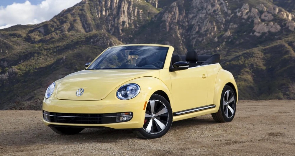 Volkswagen Beetle là một chiếc xe thoải mái, dễ lái và cũng mang nhiều tính thực tế