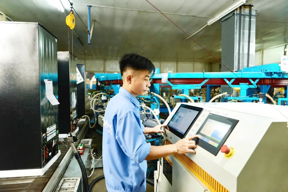 Dây chuyền sản xuất sản phẩm của Điện lạnh đầu tư trang thiết bị hiện đại. Hòa Phát xuất khẩu thành công tủ lạnh thế hệ mới vào thị trường Hoa Kỳ.jpg