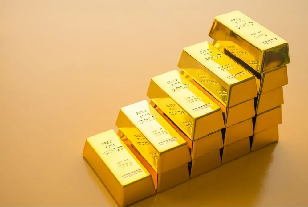 Giá vàng thế giới đang hướng đến năm tăng mạnh nhất tính từ năm 2020 nhờ vào sự lạc quan về các đợt cắt giảm lãi suất sắp tới cũng như nỗi lo dai dẳng về căng thẳng tại Trung Đông - Ảnh: Kitco News Giá vàng nhẫn neo ở ngưỡng cao kỷ lục do giá vàng thế giới vẫn cao