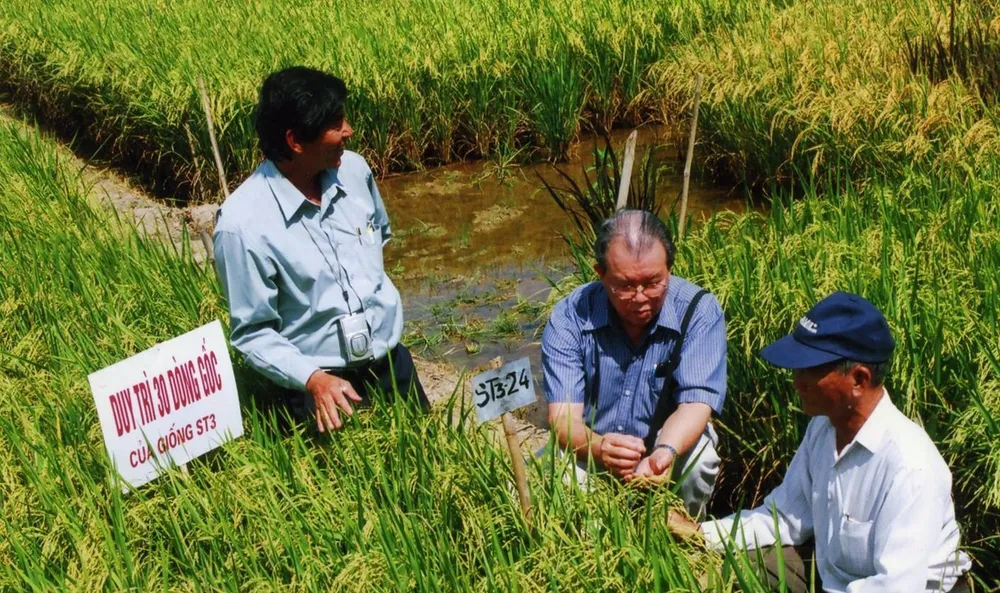 Giáo sư Võ Tòng Xuân đóng góp nhiều thành tựu cho ngành nông nghiệp Việt Nam. Ảnh: Quốc Định giáo sư Võ Tòng Xuân
