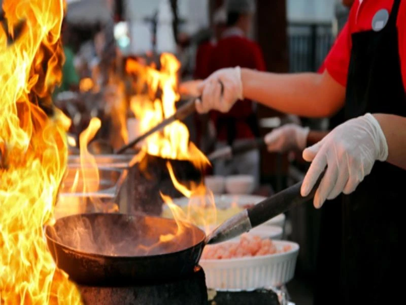 Nấu nhỏ lửa, chín chậm: hạn chế được ung thư | Báo Pháp Luật TP. Hồ Chí Minh