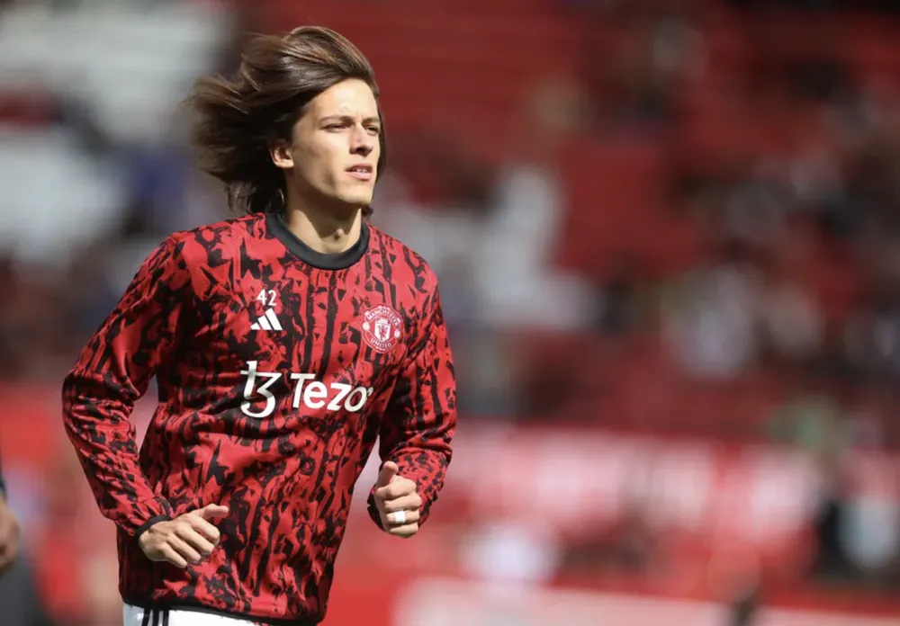 M.U tính mua lại cầu thủ vừa bán đi trong hè 2024 3 MU hoàn tất thương vụ đầu tiên trong kỳ chuyển nhượng mùa hè | Báo Pháp Luật TP. Hồ Chí Minh