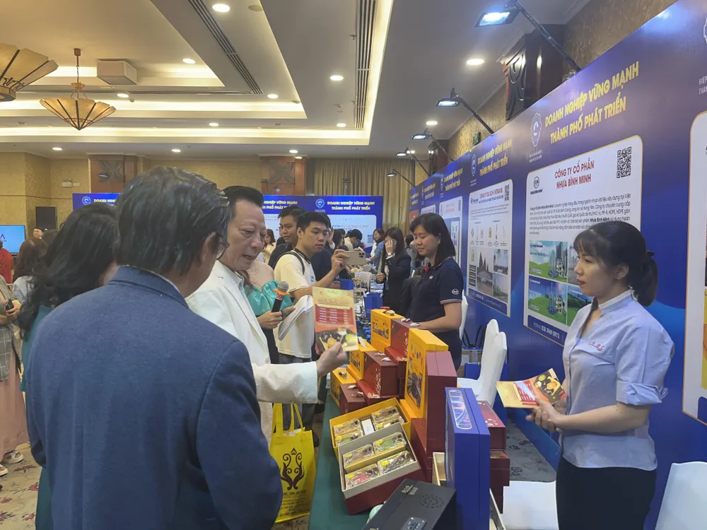 Công ty Việt muốn thoát khỏi cái bóng 'chỉ biết gia công' ảnh 1 thương hiệu Việt