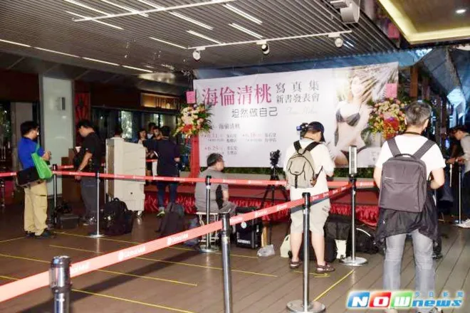 Sự kiện chỉ có vài phóng viên, không có người hâm mộ. Ảnh:Nownews. Bi khan gia tay chay, su kien cua Helen Thanh Dao vang hoe hinh anh 1