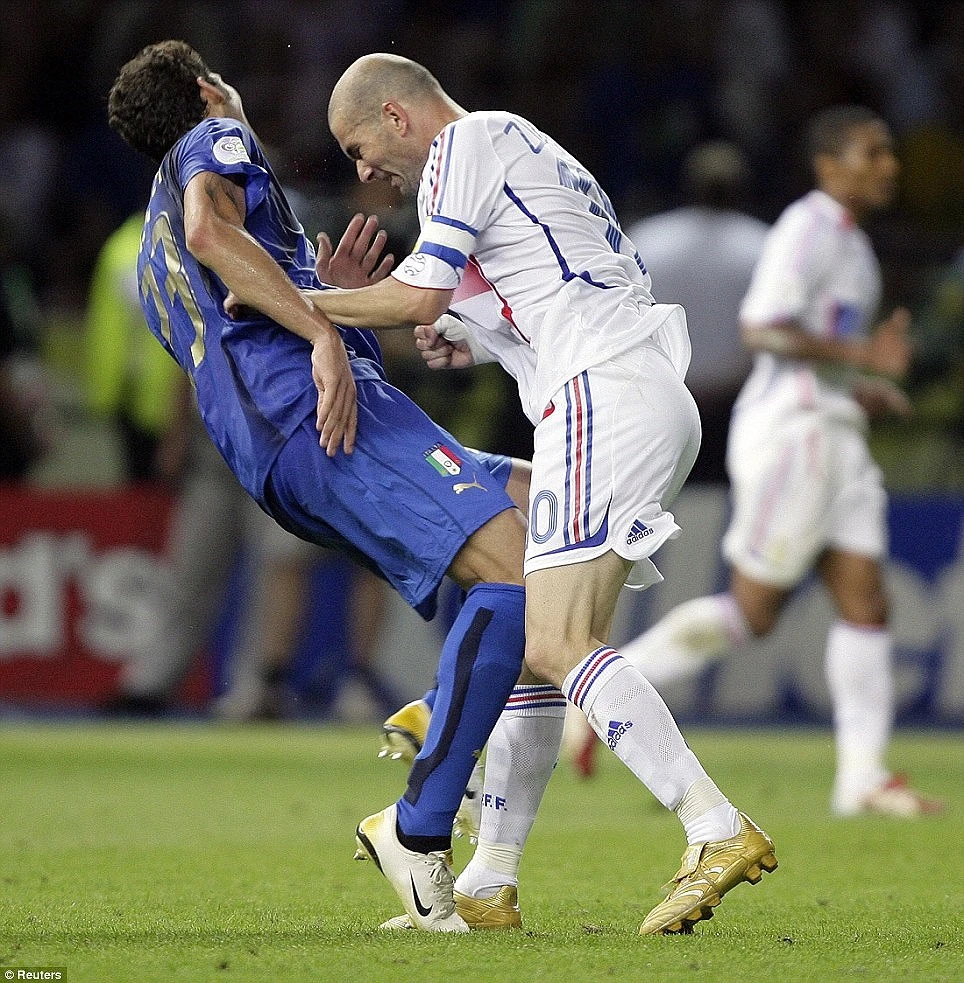 Tiếc cho Ý màu áo thiên thanh... ảnh 6 Tiếc cho Ý màu áo thiên thanh... ảnh 6