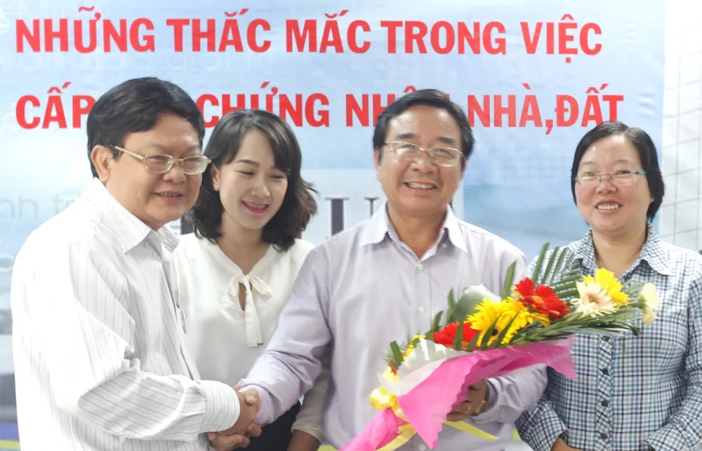 Giao lưu trực tuyến về việc cấp giấy chứng nhận nhà, đất ảnh 76