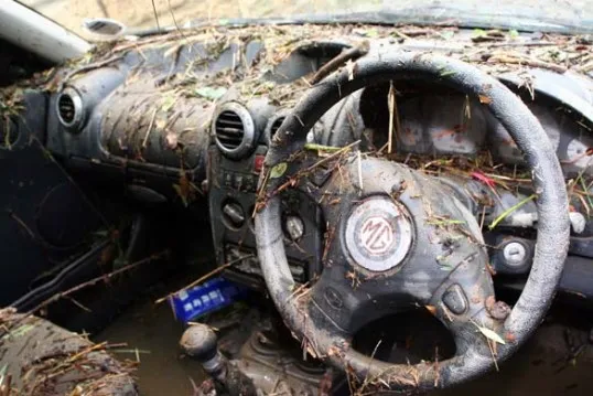 Phòng tránh mua xe bị ngập nước ảnh 2 Phòng tránh mua xe bị ngập nước