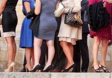 10 lỗi thời trang công sở thường gặp ảnh 1