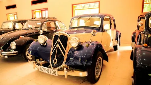 Phát hiện bộ sưu tập xe cổ tiền tỷ ở Đồng Nai ảnh 1