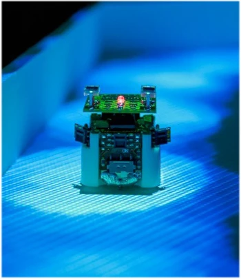 Robot kiến Alice được thiết kế và lập trình với khả năng bắt chước hoạt động của kiến để có thể nghiên cứu đời sống của loài sinh vật bé nhỏ.Ảnh:CNRS Untitled-3-1392-1392179310.jpg