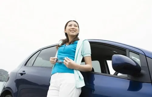 10 gợi ý giúp phái đẹp chăm sóc xe hơi tốt hơn ảnh 3 10 gợi ý giúp phái đẹp chăm sóc xe hơi tốt hơn ảnh 3