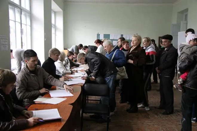 Chùm ảnh cử tri bỏ phiếu ở Crimea ảnh 6