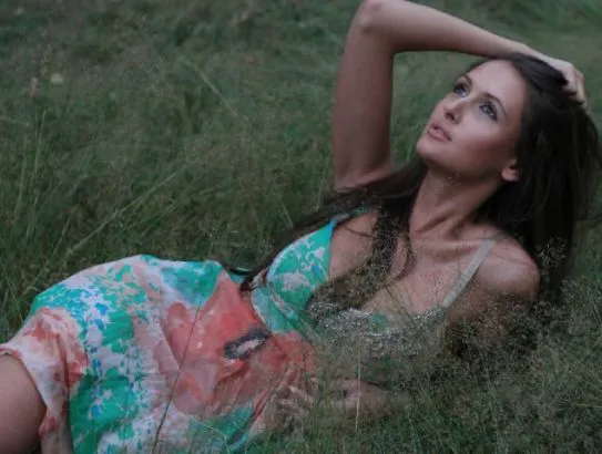 Siêu mẫu Nga biến dạng mặt vì bị người yêu đại gia đánh 6 Siêu mẫu Nga biến dạng mặt vì bị người yêu đại gia đánh 6