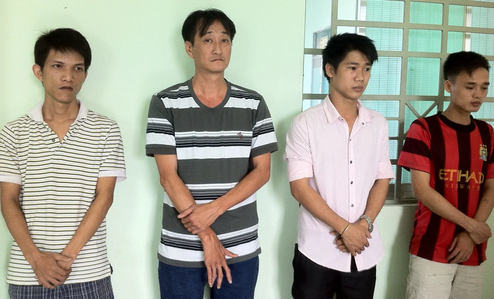 Phá đường dây cá độ bóng đá tại quán cà phê ảnh 1